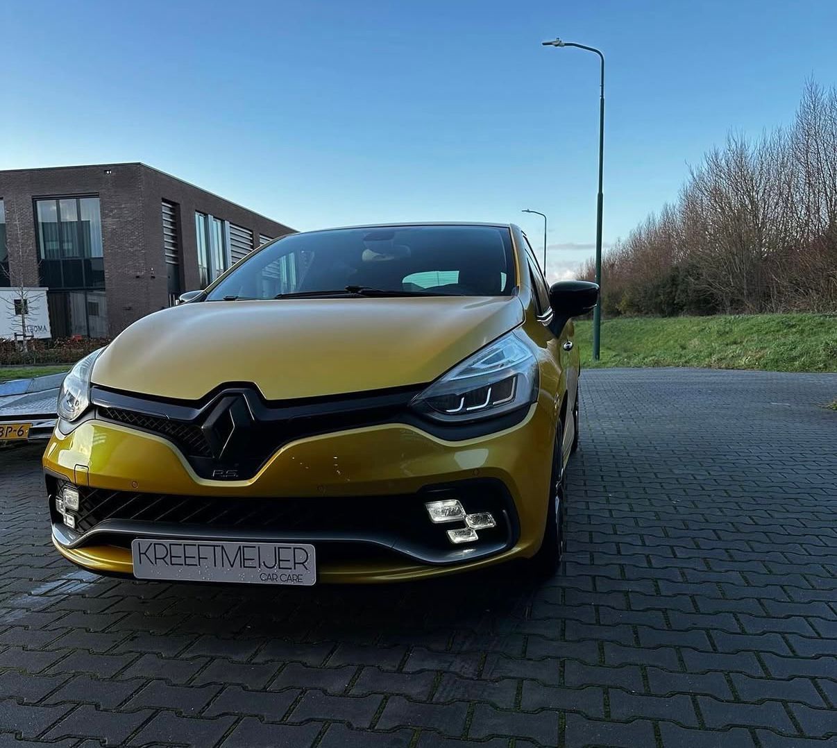 Renault Clio RS Trophy — na behandeling